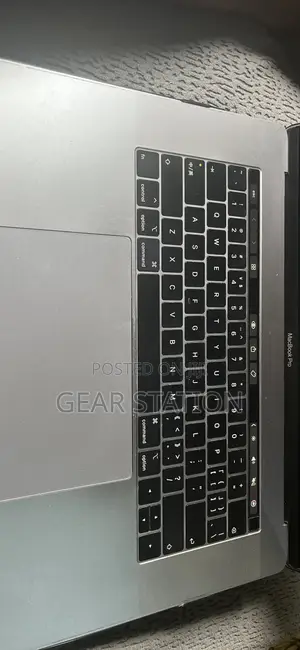 Laptop Apple MacBook 2018 16GB Intel Core i7 SSD 512GB