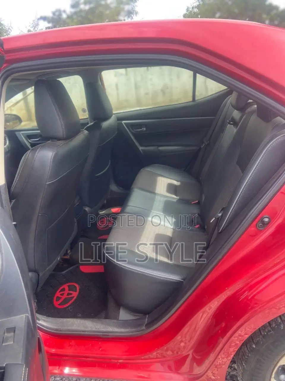 Toyota Corolla 2015 Red