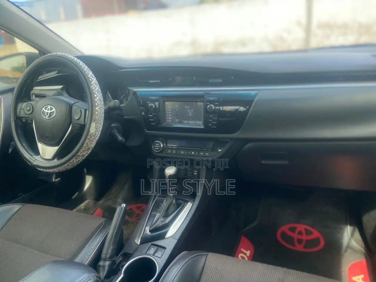 Toyota Corolla 2015 Red