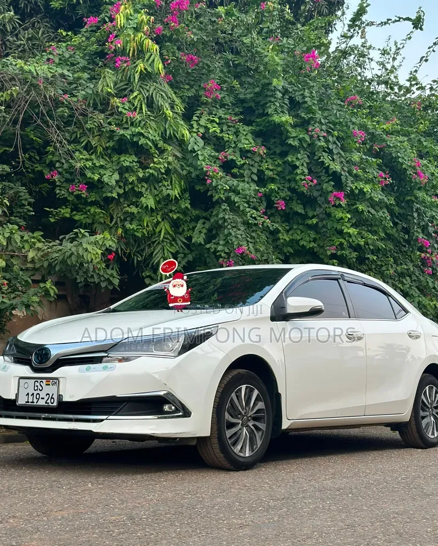 Toyota Corolla 2018 White