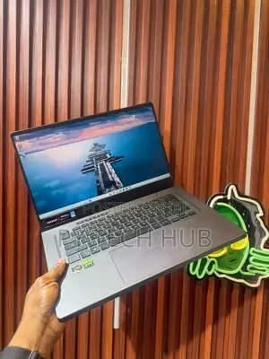 Laptop Asus ROG Zephyrus G15 16GB AMD Ryzen 9 SSD 1T