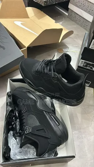 Air Jordan 4 Retro Black Cat