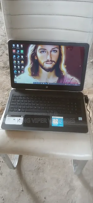 Laptop HP Pavilion 15 8GB Intel Core i5 HDD 1T