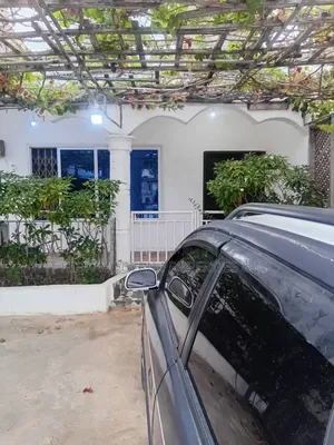 8bdrm House in Lekma, Teshie for rent