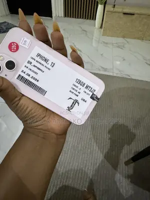 New Apple iPhone 13 128 GB Pink