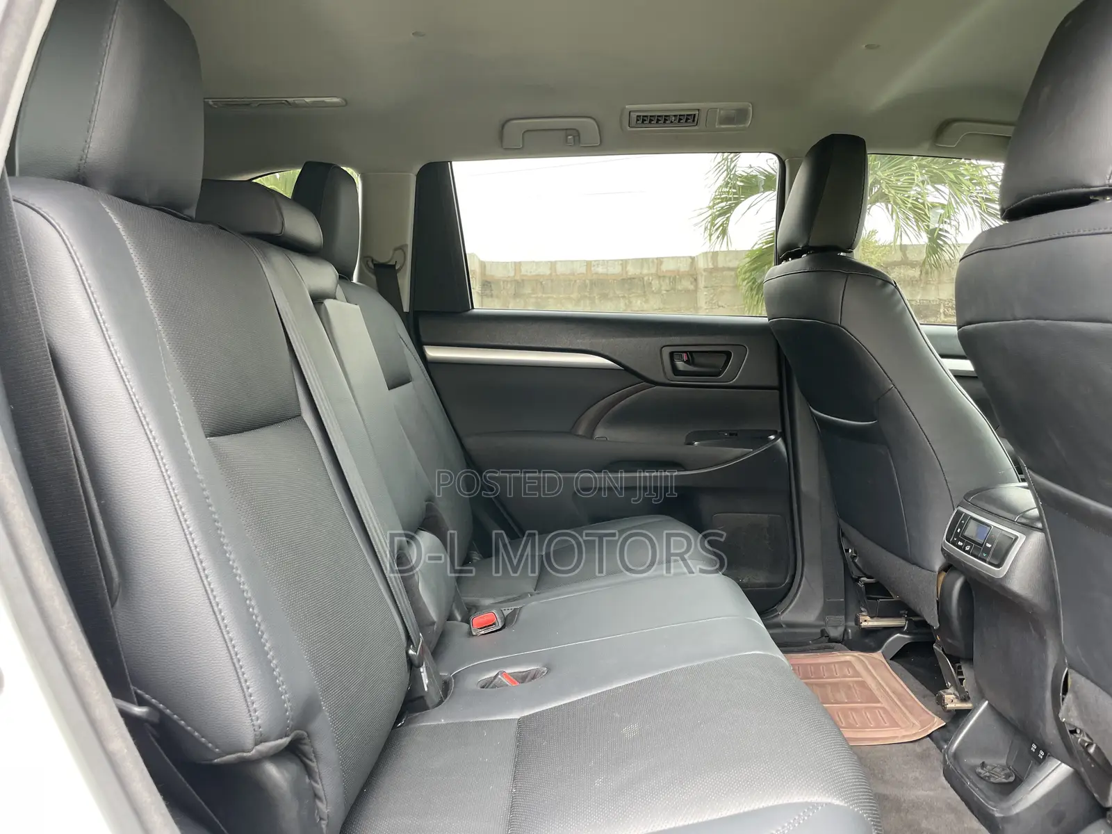 Toyota Highlander LE 4x2 (2.7L 4cyl 6A) 2018 White