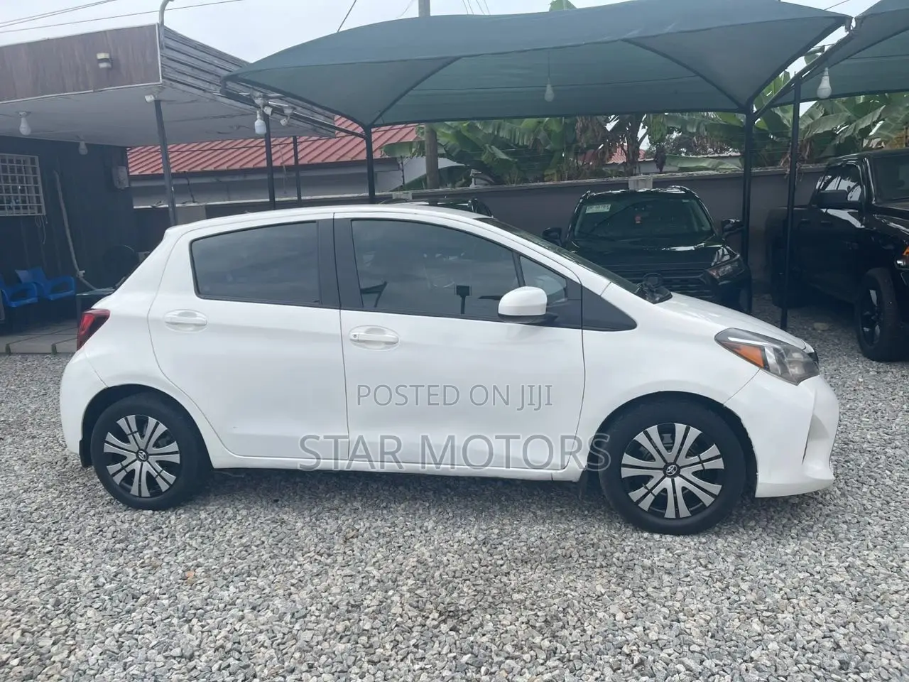 Toyota Yaris LE Hatchback 5dr 2015 White
