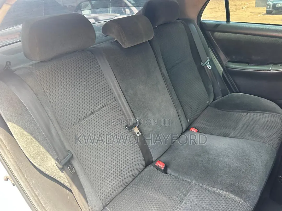 Toyota Corolla 2027 Silver