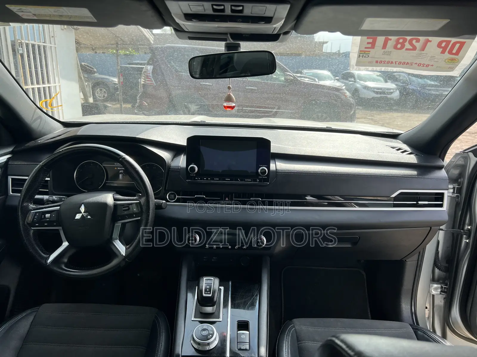 Mitsubishi Outlander SE 2022 Silver