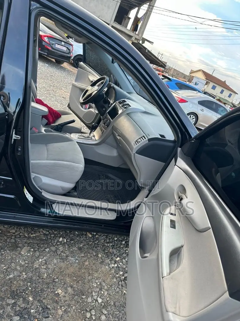 Toyota Corolla LE 4dr Sedan (1.8L 4cyl 4A) 2013 Black