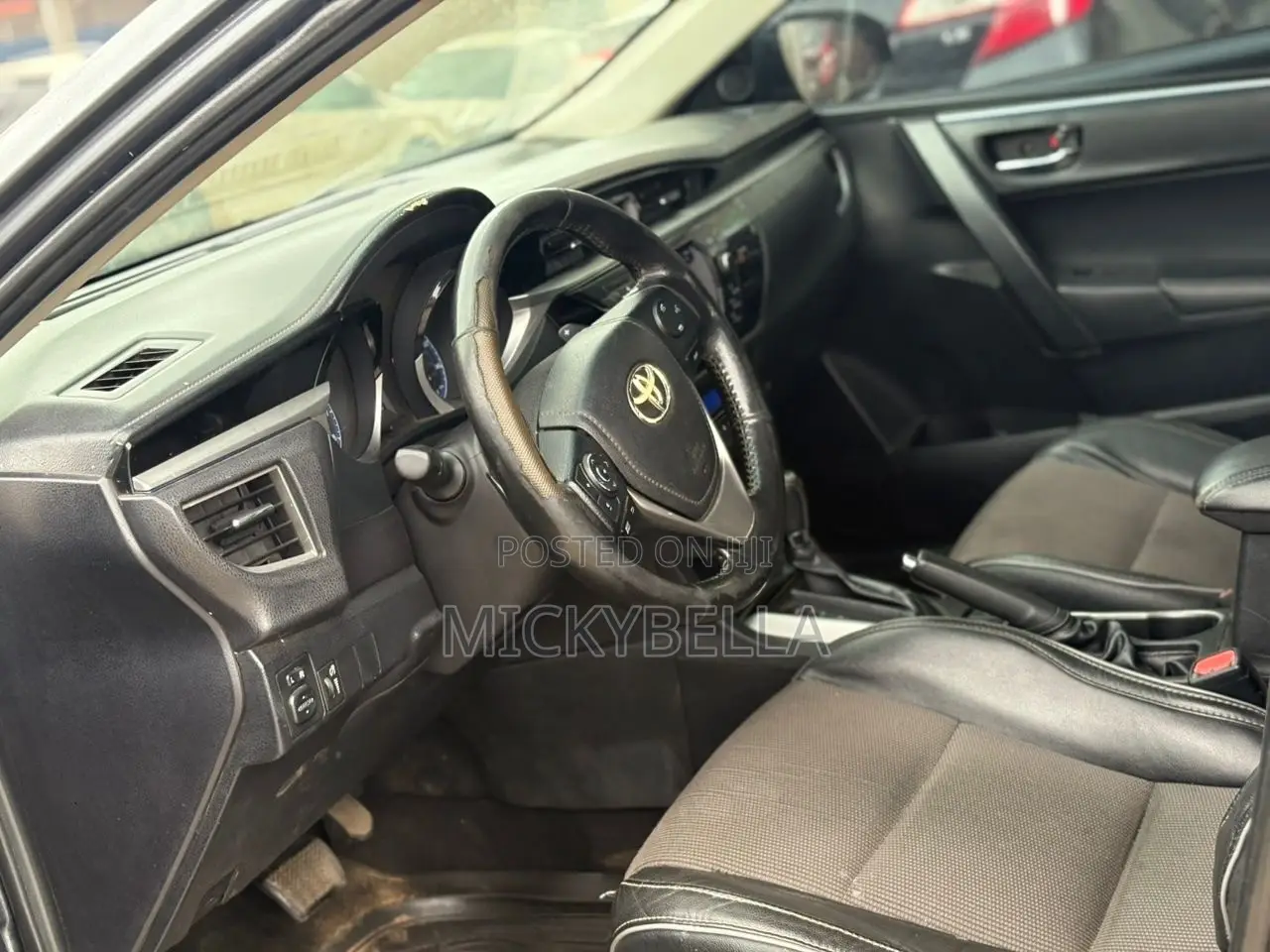 Toyota Corolla 2016 Gray