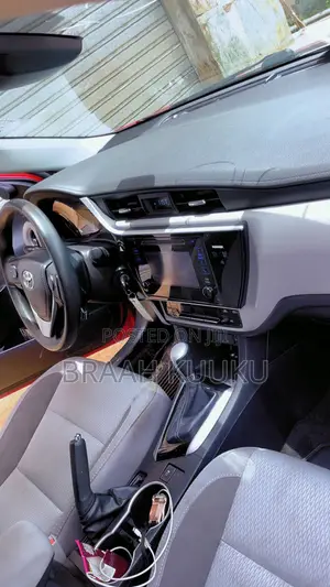 Toyota Corolla LE 4dr Sedan (1.8L 4cyl CVT) 2017 Burgundy