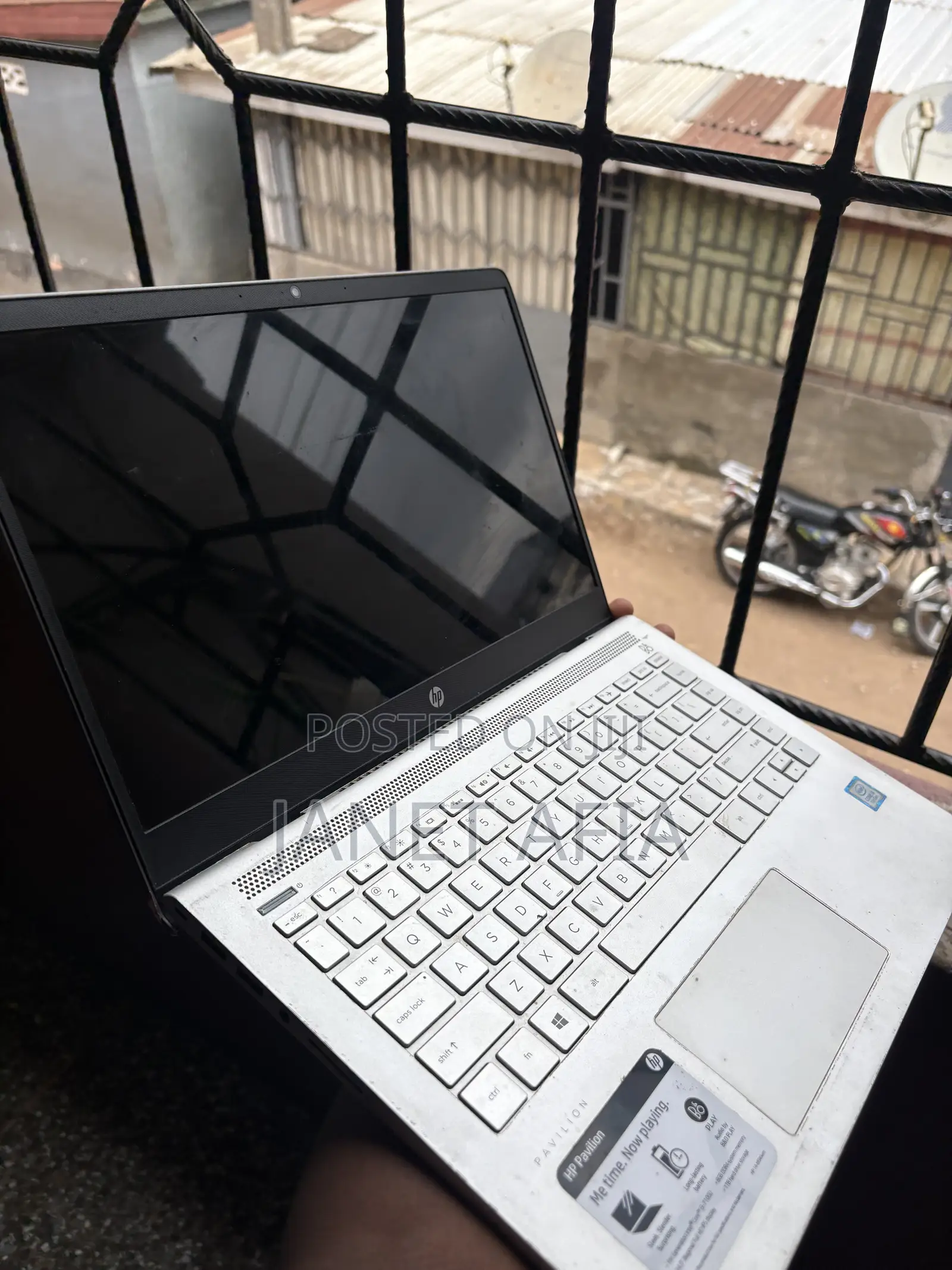 Laptop HP Pavilion 15 8GB Intel Core i3 HDD 1T