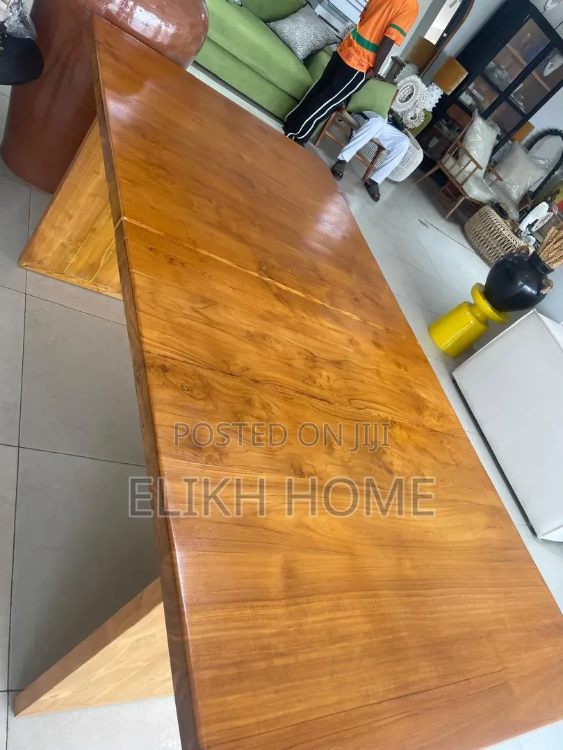 Teakwood Dining Table for 6 Seaters