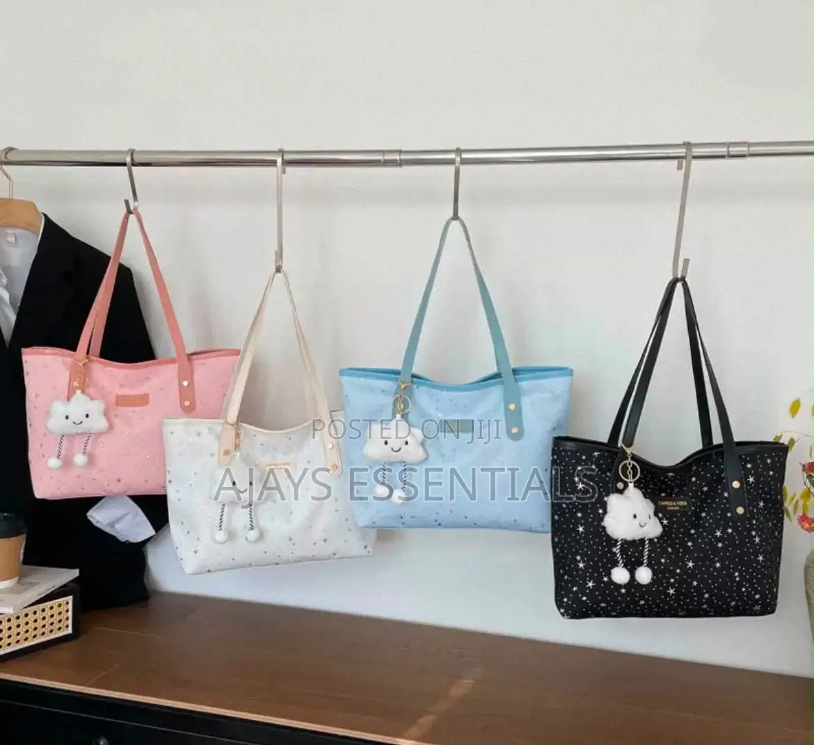 Classy Women’s Tote Bags