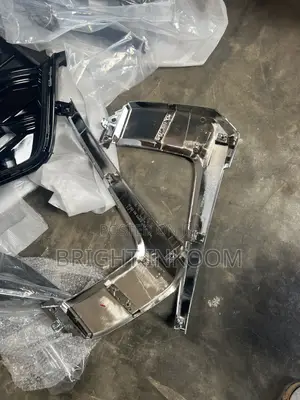 Mitsubishi Outlander 2016 2017 2018 Front Bumper Chrome