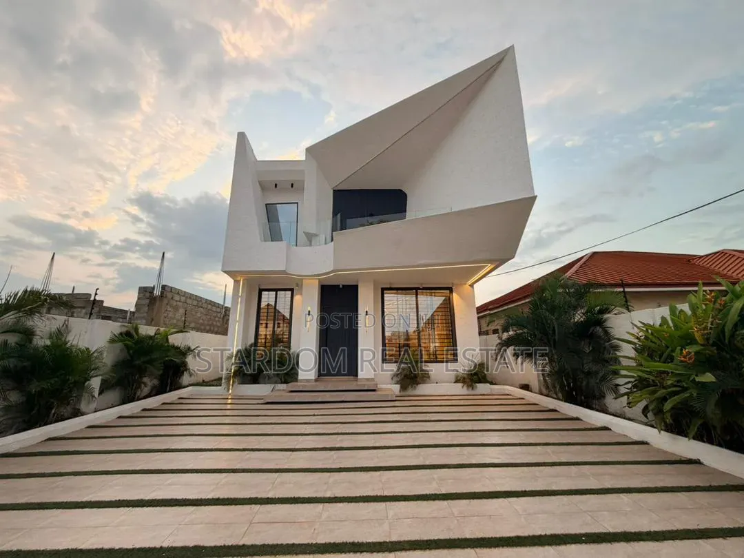 4bdrm Duplex in West Trassaco, Ability for sale