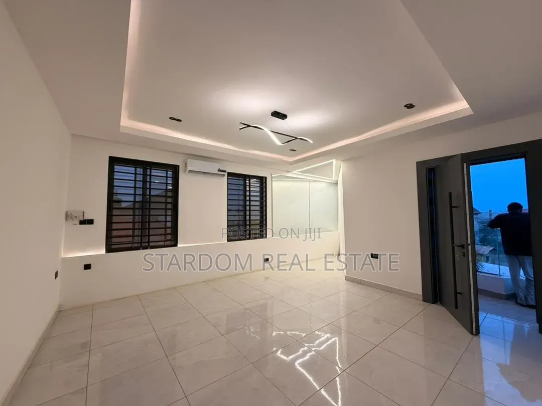 4bdrm Duplex in West Trassaco, Ability for sale