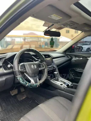Honda Civic 2018 Green