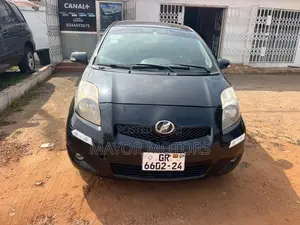 Toyota Vitz 1.0 FWD 3dr 2010 Black