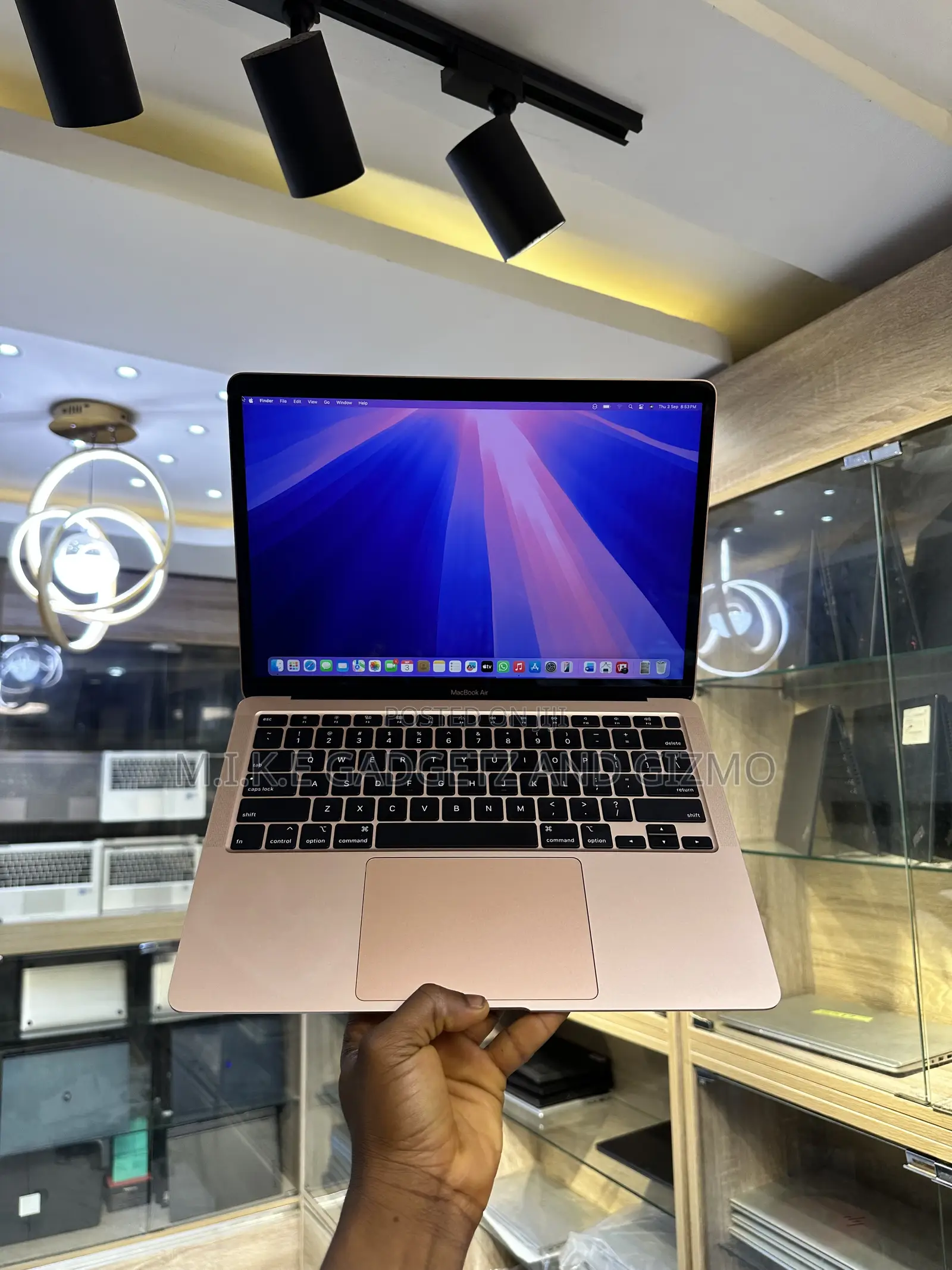 Laptop Apple MacBook Air 2020 8GB Intel Core i5 SSD 512GB