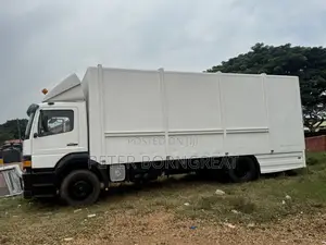 Mercedes-Benz 2015 White