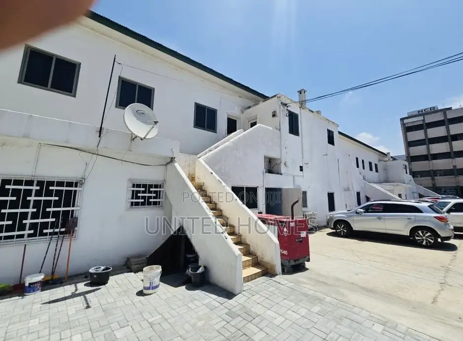Accra Circle Commercial Property for Sale