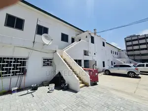 Accra Circle Commercial Property for Sale