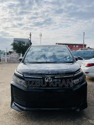 Toyota Voxy V 4WD 7-Seater 2014 Black