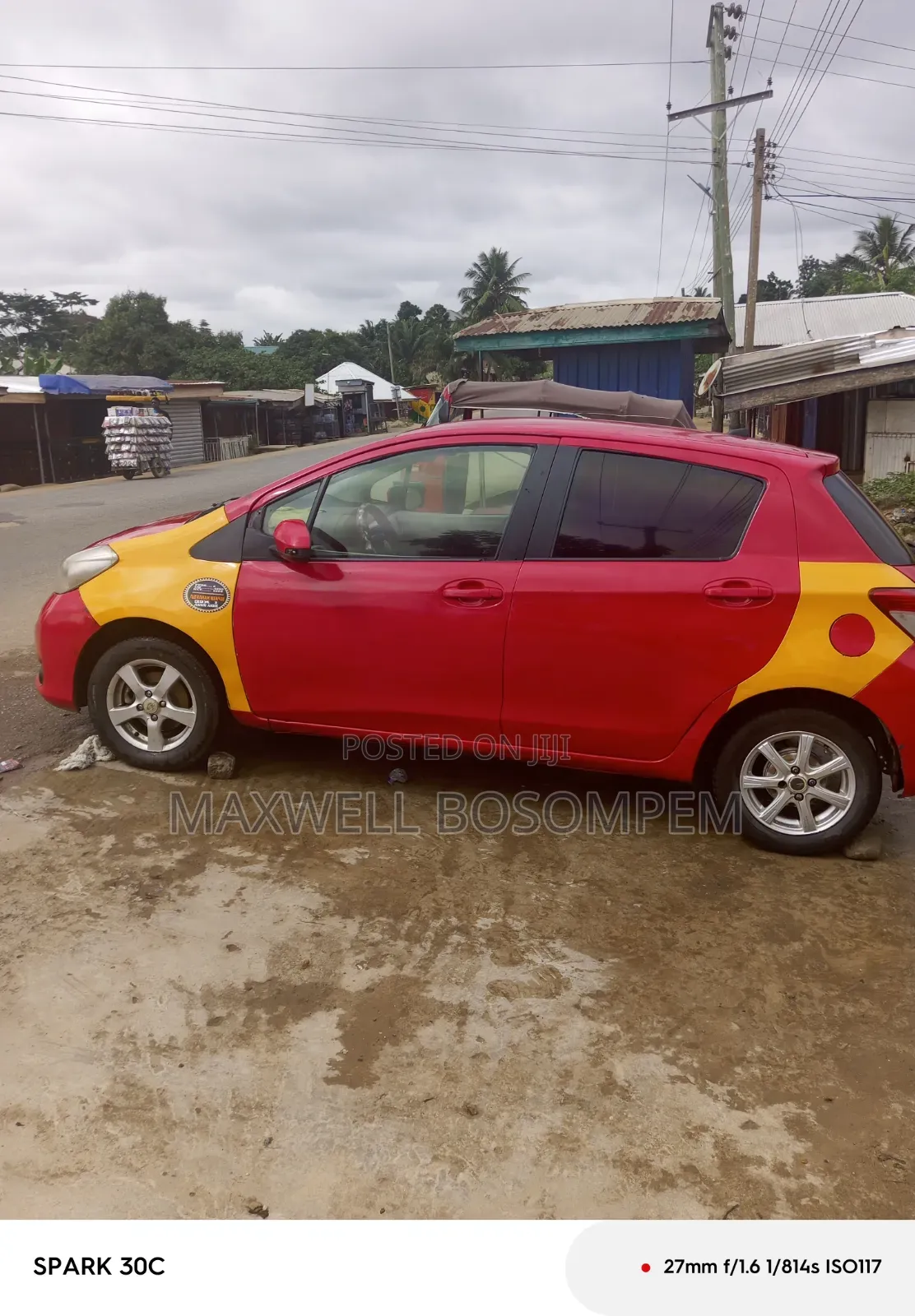 Toyota Vitz 2012 Red