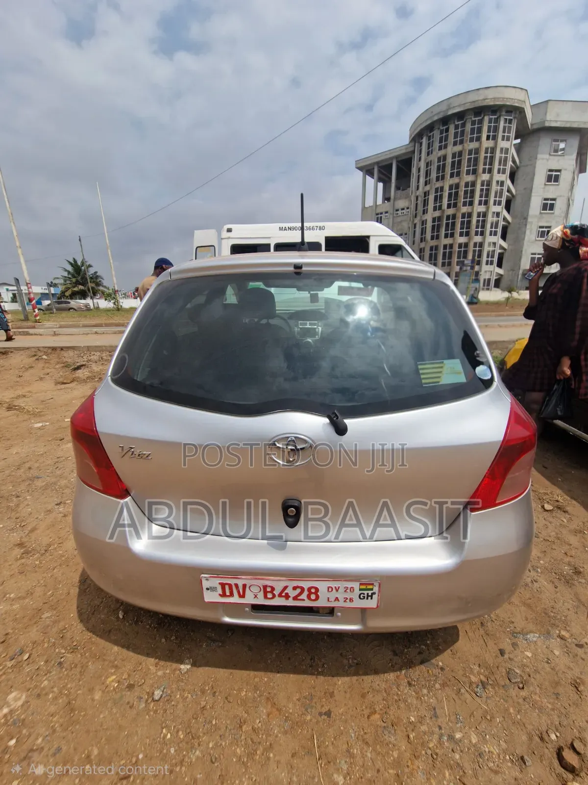 Toyota Vitz 2010 Silver
