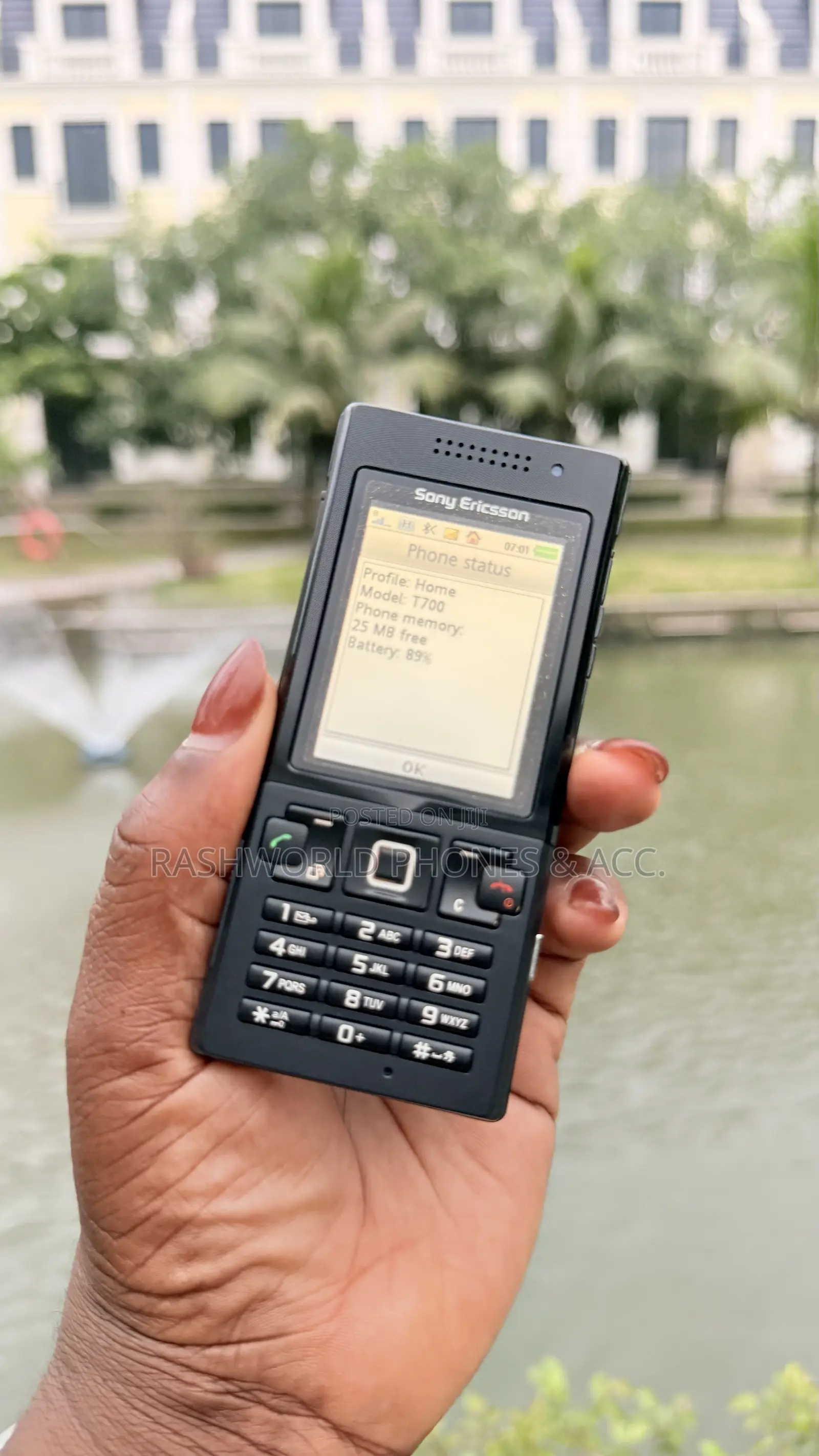 Sony Ericsson T700 Black