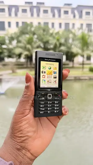 Sony Ericsson T700 Black