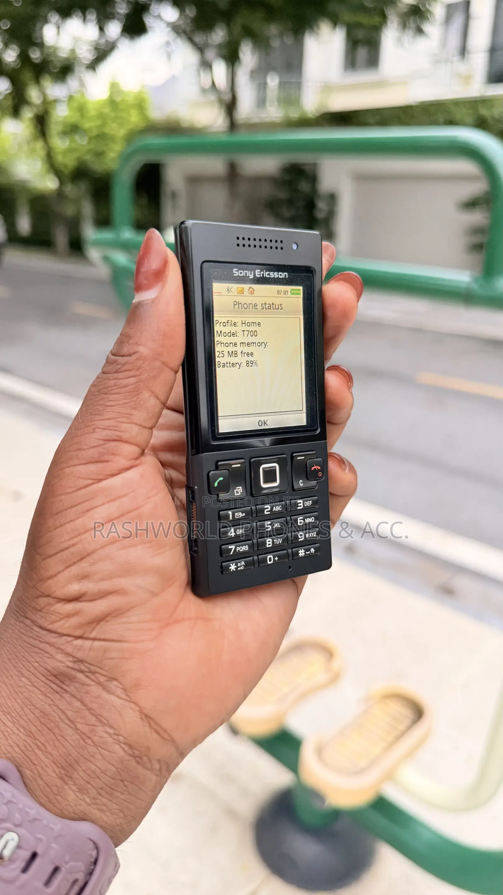 Sony Ericsson T700 Black