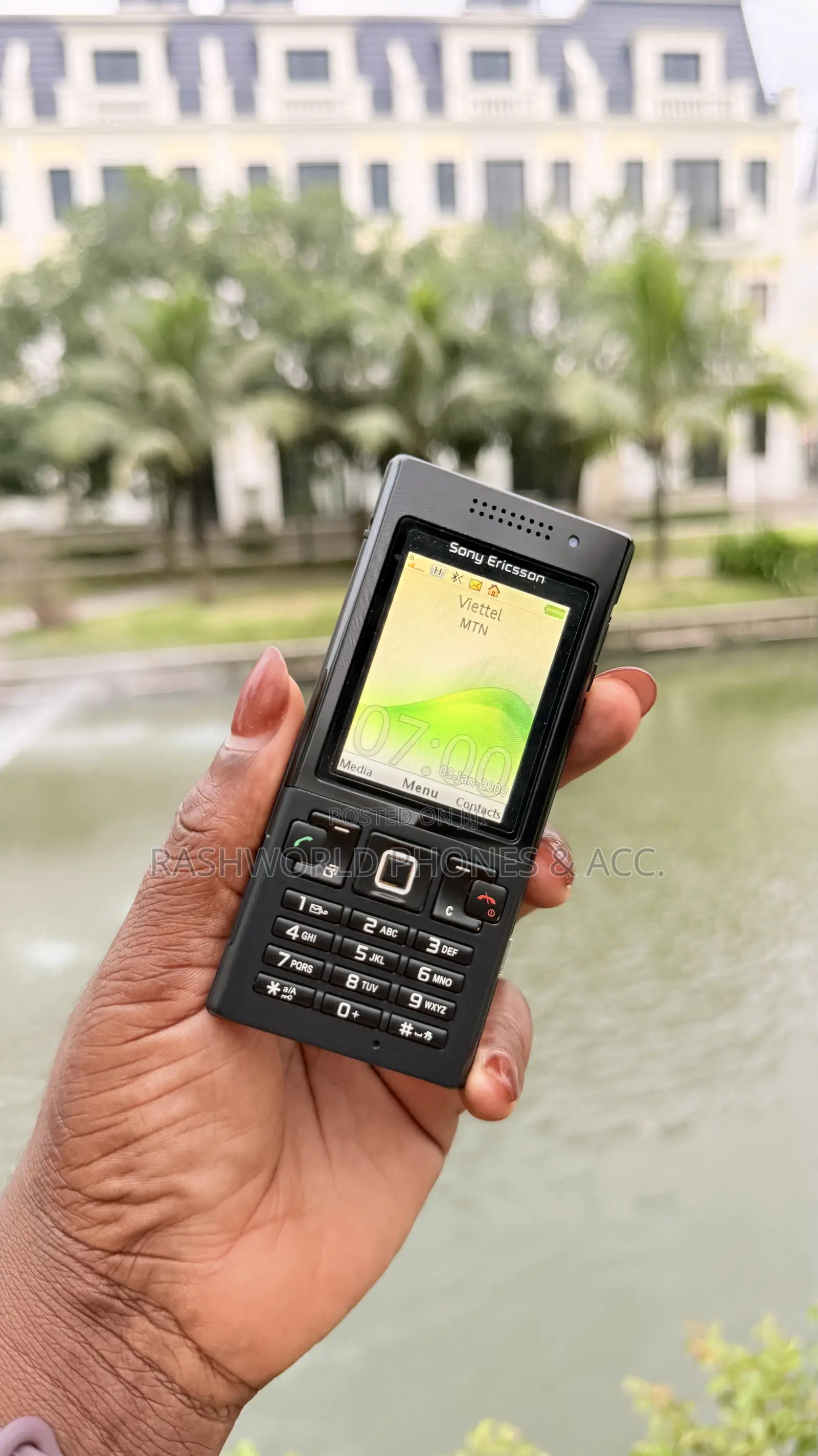 Sony Ericsson T700 Black