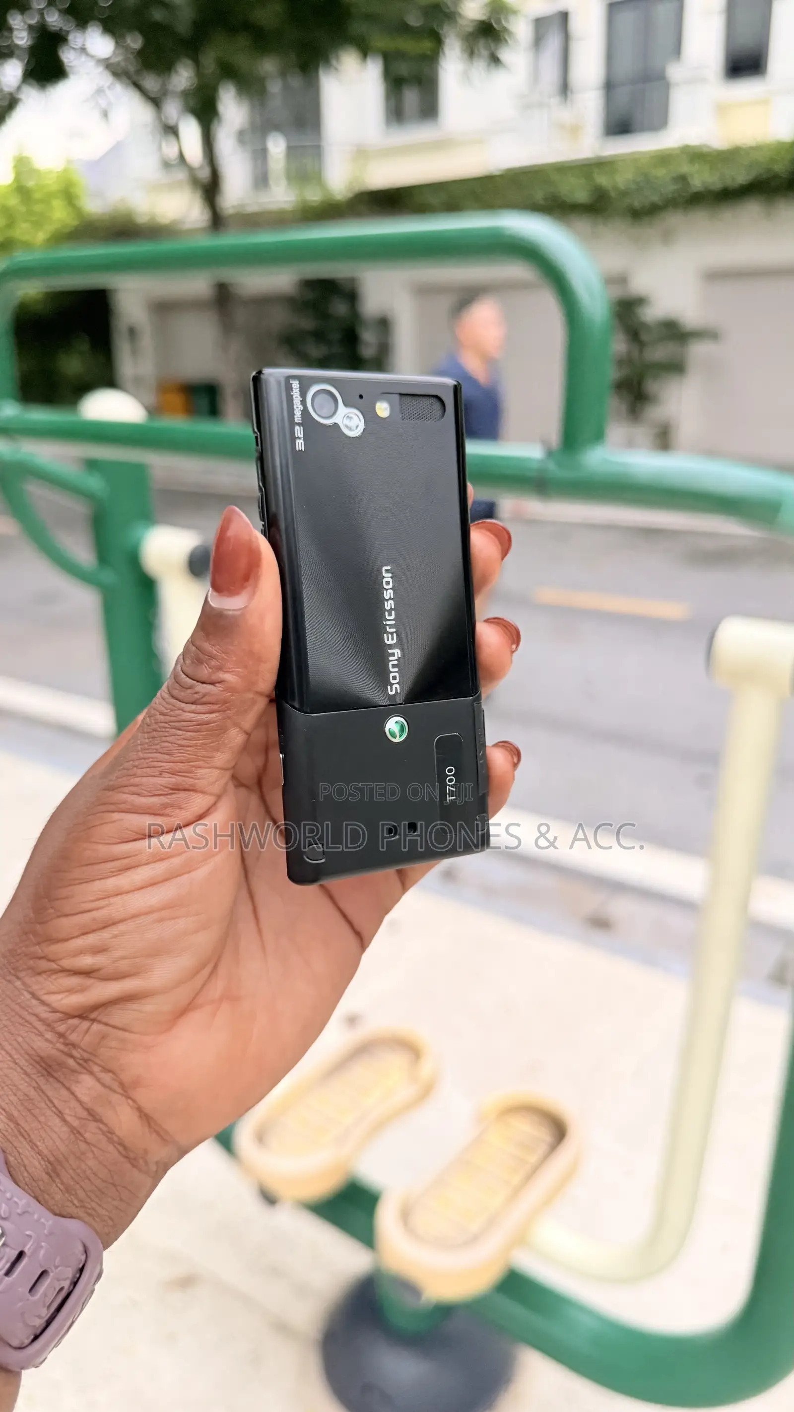 Sony Ericsson T700 Black