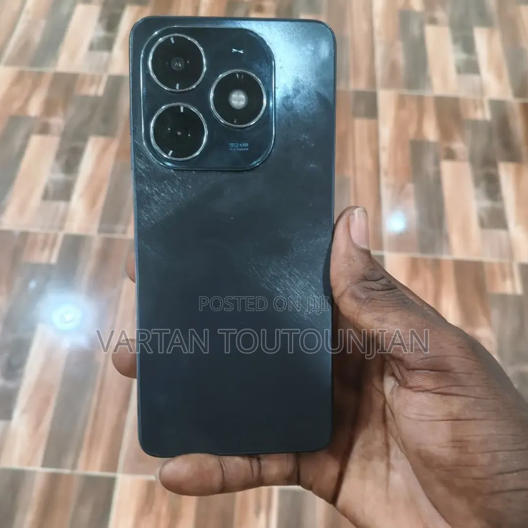 Tecno Spark 20 128 GB Black
