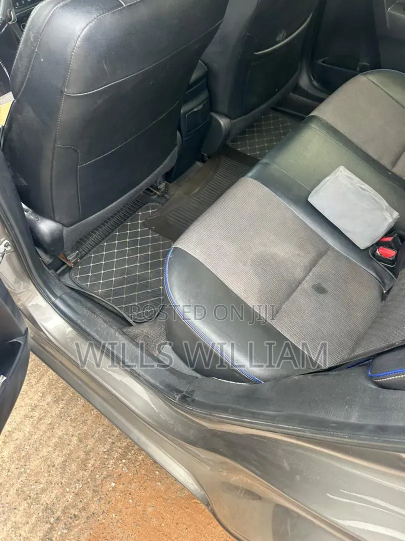 Toyota Corolla 2018 Gray