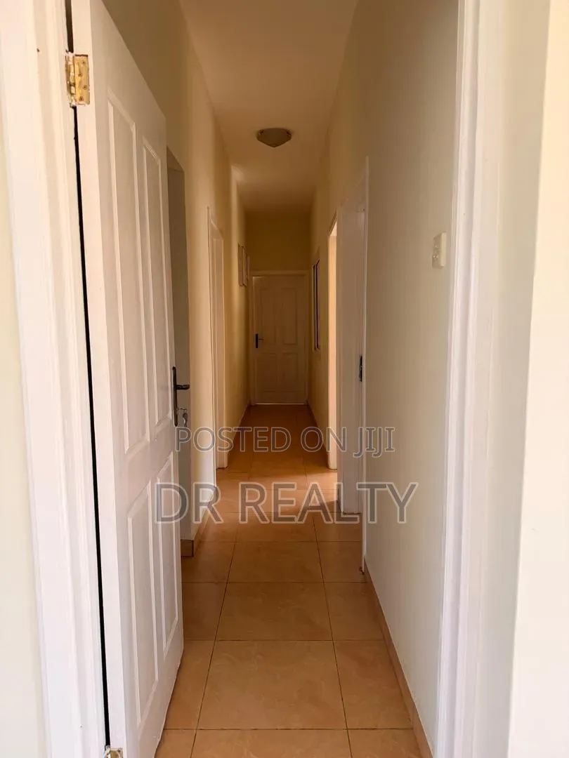 3bdrm House in Devtraco, Community 25 for rent