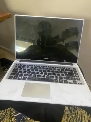 Laptop Acer Aspire V5-431 8GB Intel Celeron HDD 500GB