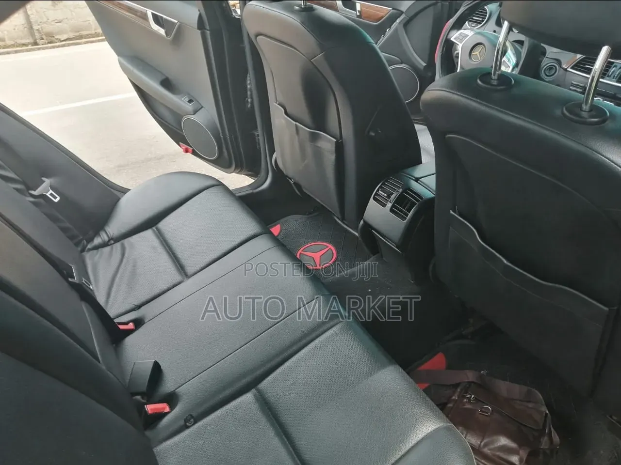 Mercedes-Benz C250 2014 Black