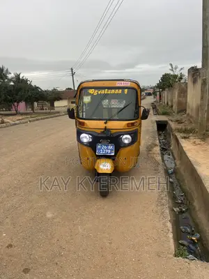 Bajaj RE 2026 Yellow