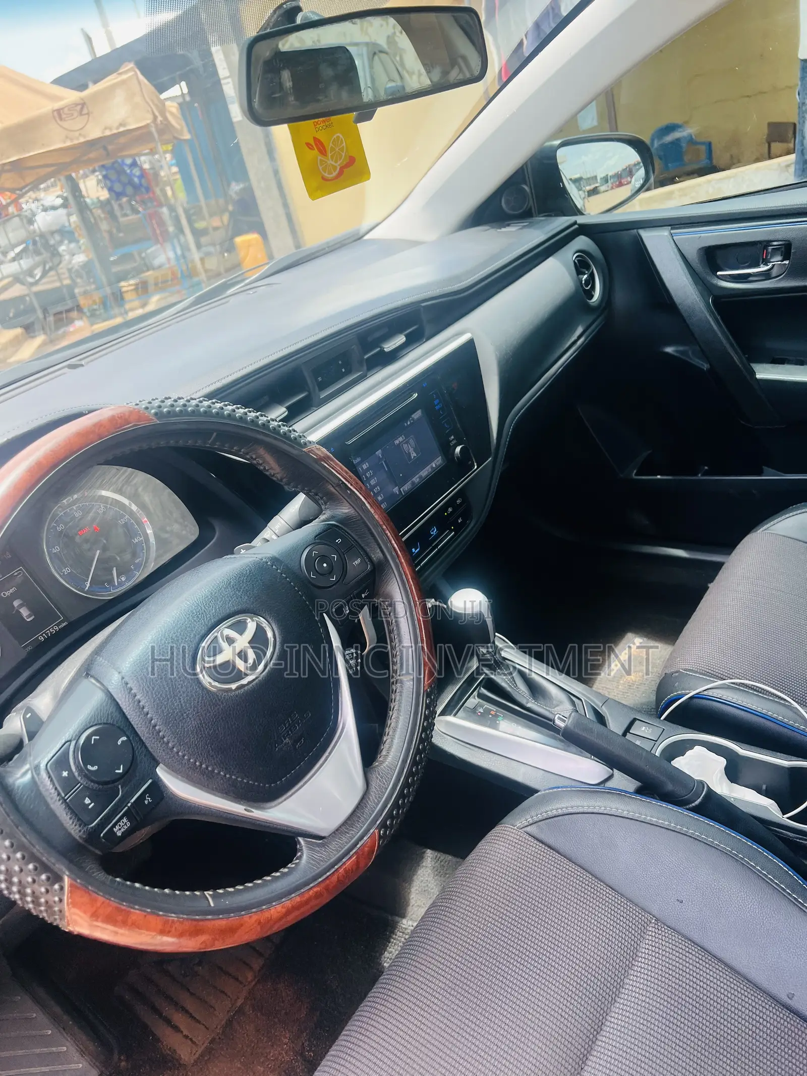 Toyota Corolla SE (1.8L 4cyl 6M) 2018 Blue
