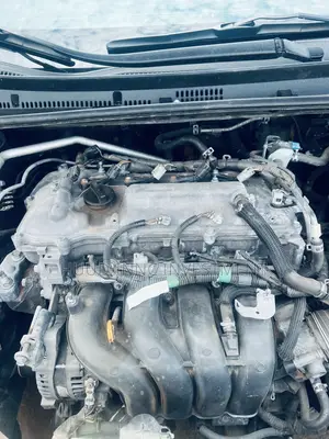 Toyota Corolla SE (1.8L 4cyl 6M) 2018 Blue