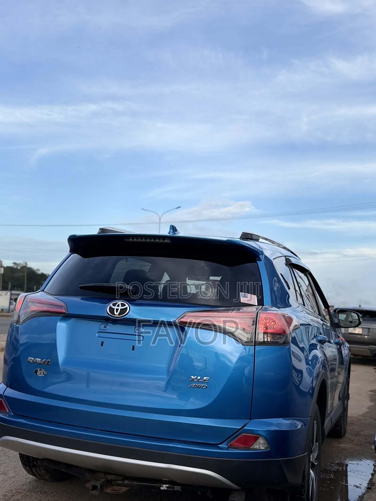 Toyota RAV4 Adventure 4dr SUV (2.5L 4cyl 6A) 2018 Blue
