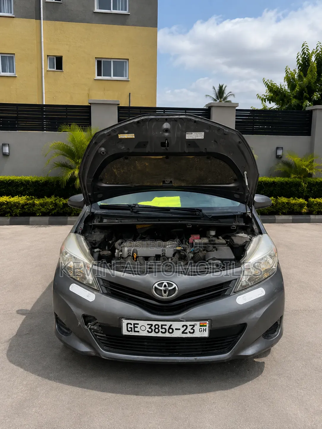 Toyota Yaris 2013 Gray