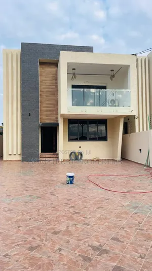 4bdrm Duplex in Ablekuma Nsakina, Pentecost for rent