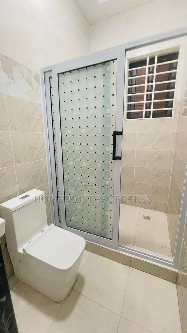 4bdrm Duplex in Ablekuma Nsakina, Pentecost for rent