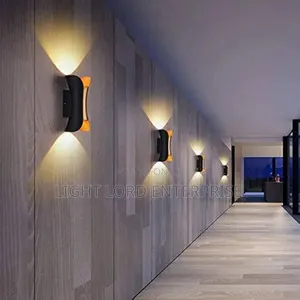 E-Commerce H Wall Light Warm Colo