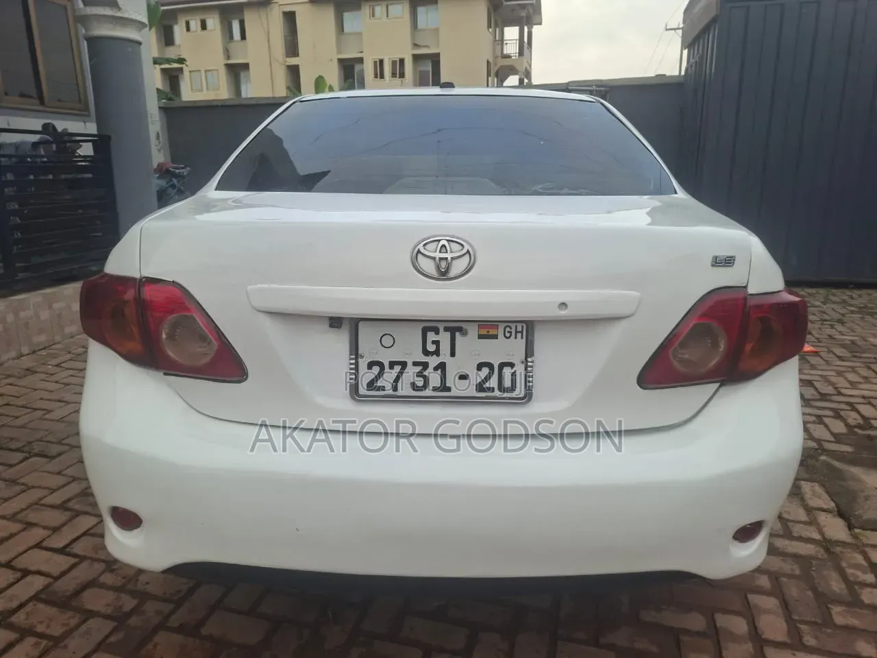 Toyota Corolla 2010 White